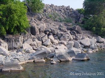 Maingano Island shoreline